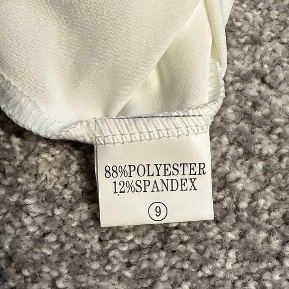 Super cute Cats in a Tea Cup crop top - Picture 3 of 4